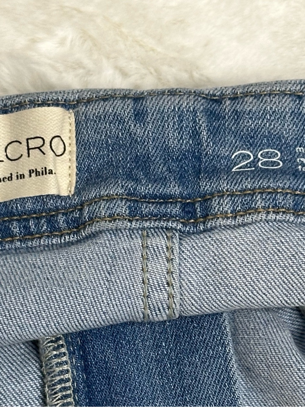 NWT! Pilcro Mid-Rise Wide-Leg Crop Jeans - Picture 8 of 10